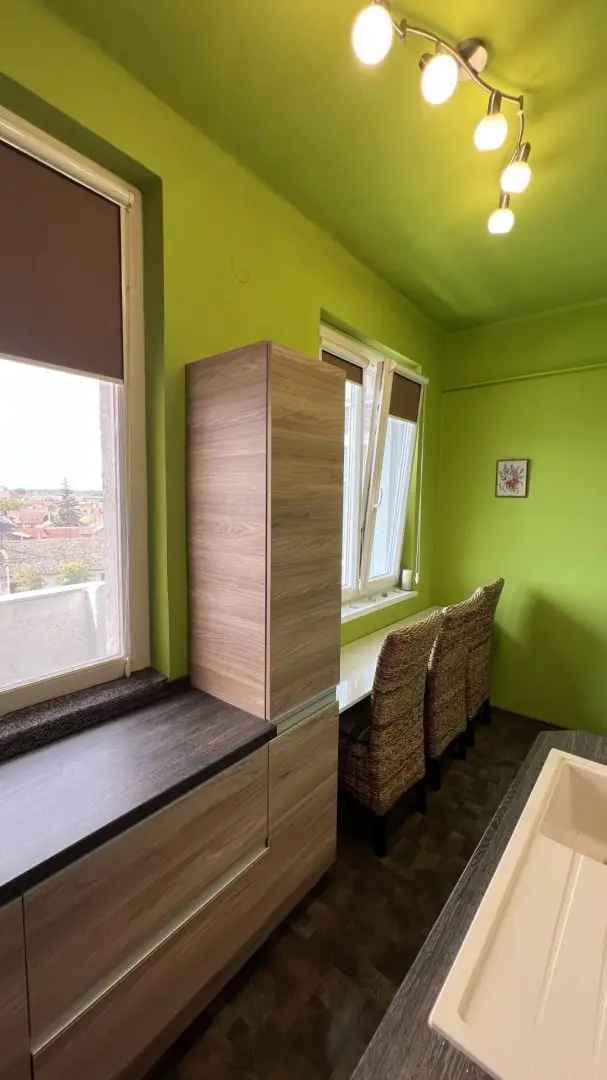 Bajai Belvárosi Felújított Lakás Eladó