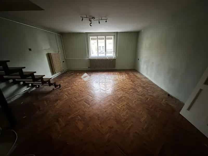 Felujítandó családi ház Gyöngyös belvárosában
