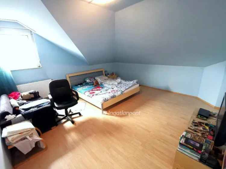 170m2-es 4 2 szobás családi ház Szigetszentmártonban