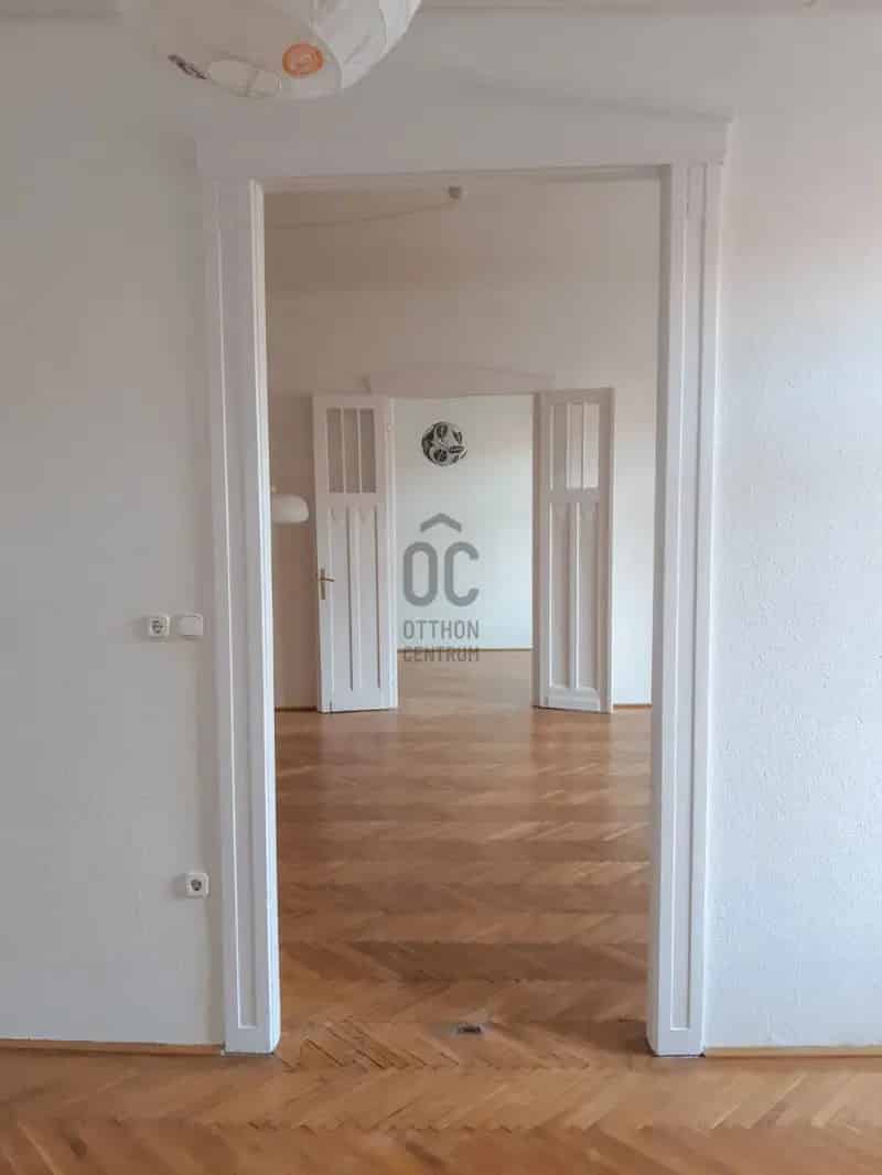 3 szobás bútorozatlan lakás kiváló lokációval