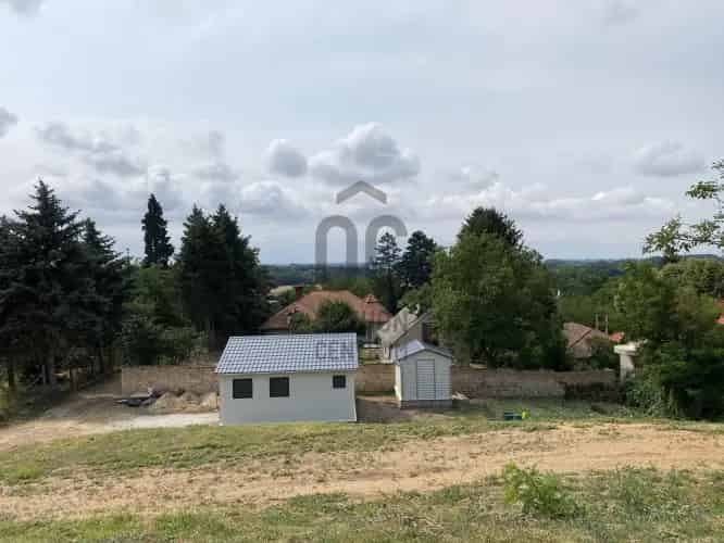 Sárvári eladó telek 901 m2 dupla garázzsal