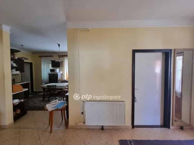 Pápai családi ház eladó - 91 m2 - 997 m2 telek - felújított