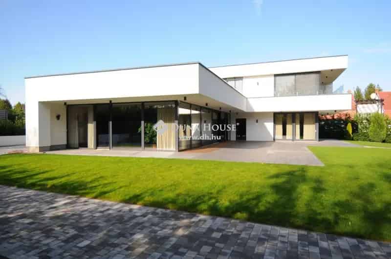 Balatonlellei Luxus Családi Ház Eladó