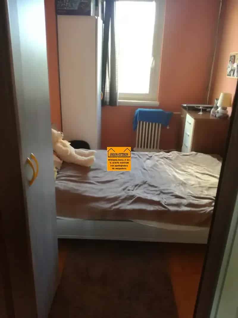 Elado panellakas Nyiregyhazan 54 nm 1 2 szoba tavhos erkelies