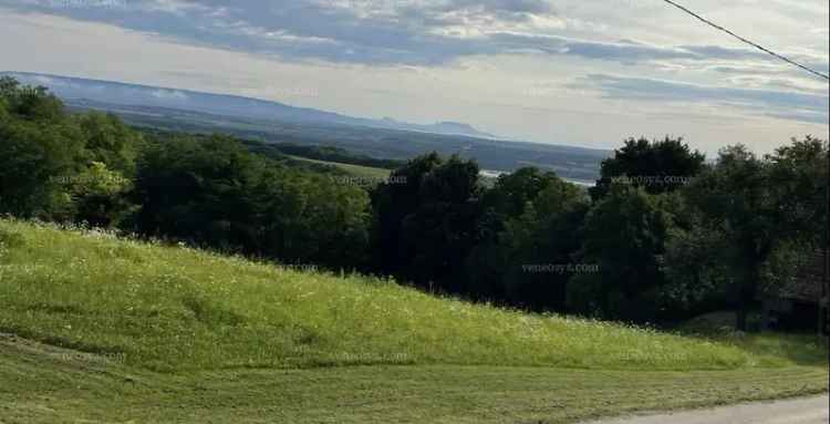 Felújítandó nyaraló Kis-Balaton panorámával Badacsonyban