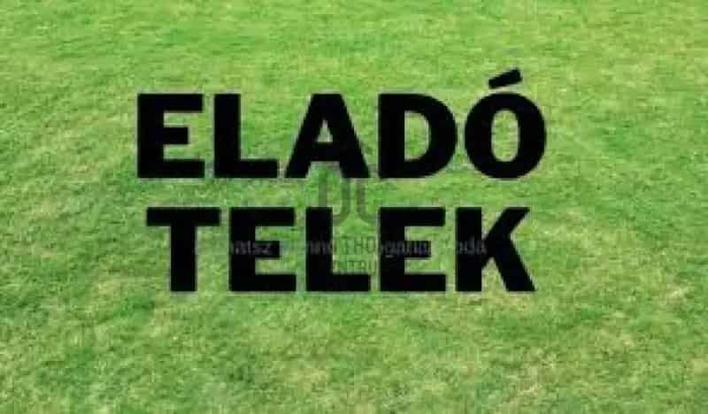 Siófoki építési telek eladó 807 nm Balaton közelében