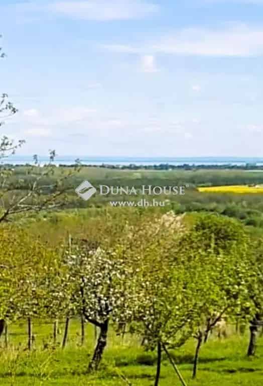 Balaton Panorámás Sík Telek Alsópáhokon