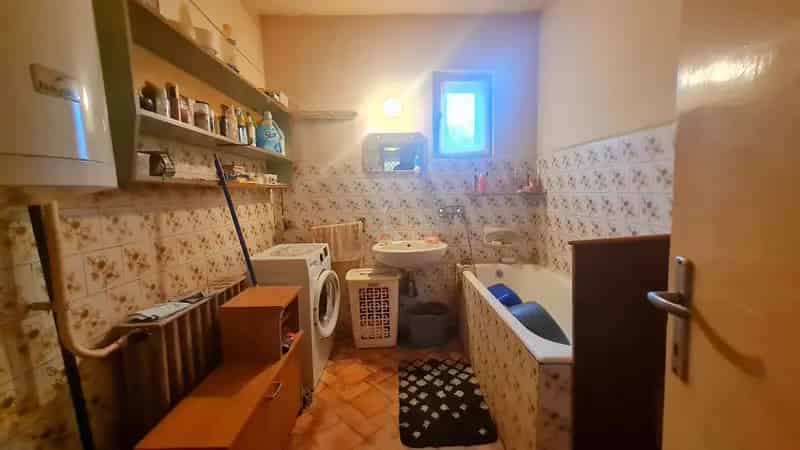 Zalaegerszeg-Botfán családi ház eladó nagy telekkel