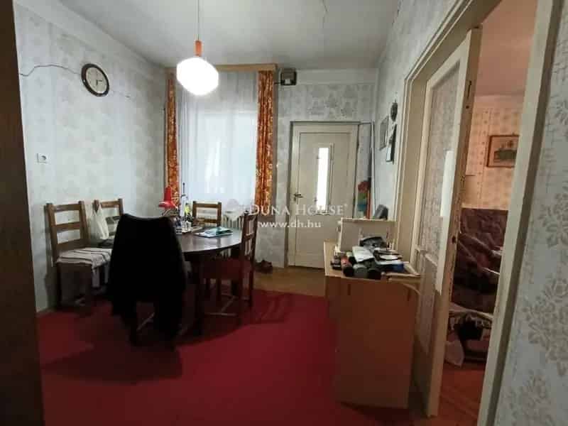 Eladó családi ház Szeged Szőregen nagy telekkel