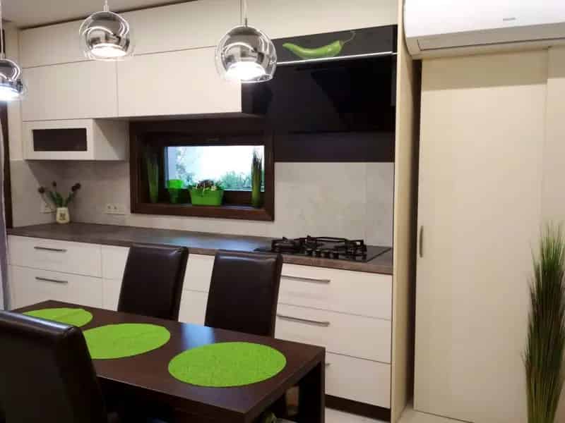 160m2-es Családi Ház Debrecenben Napelemmel és 3 Garázzsal