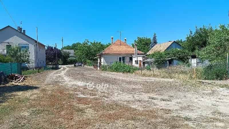 Dömsödi 7548 nm-es Telek Eladó - 6 Ikerház Építésére Alkalmas