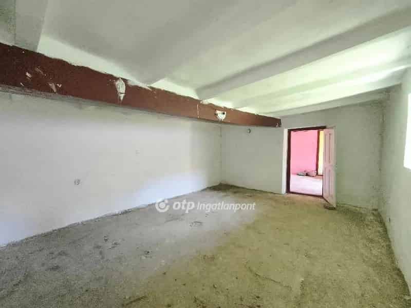 Szentesi Befektetés 1136 m2-es Telken 2 Épülettel