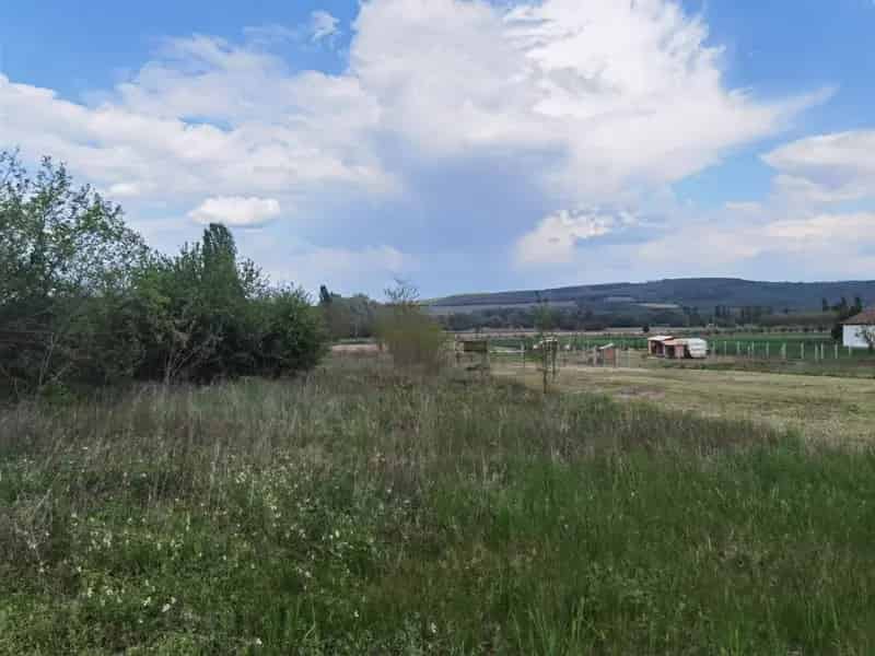 Falusi CSOK-ra alkalmas telek Látrányban Balaton közelében