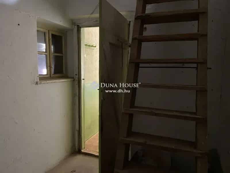 Cserháti családi ház eladó - 3 hálószoba, garázs, kert