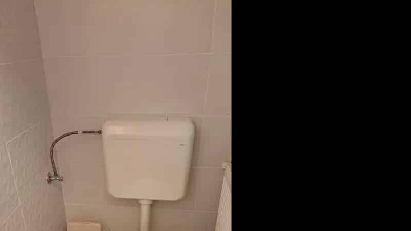 Felújított ingatlan Aba központjában lakásként és üzletként is
