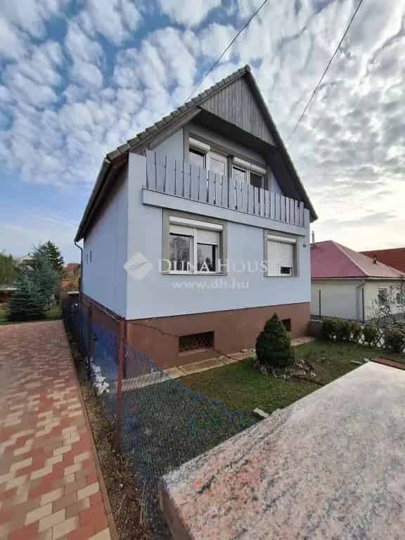 Széphegyi családi ház eladó panorámával 5 szobával