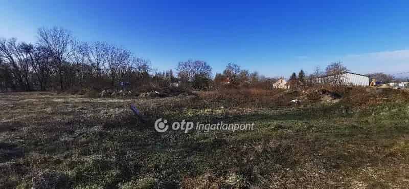 16 689 m2-es ipari telek eladó Csornán