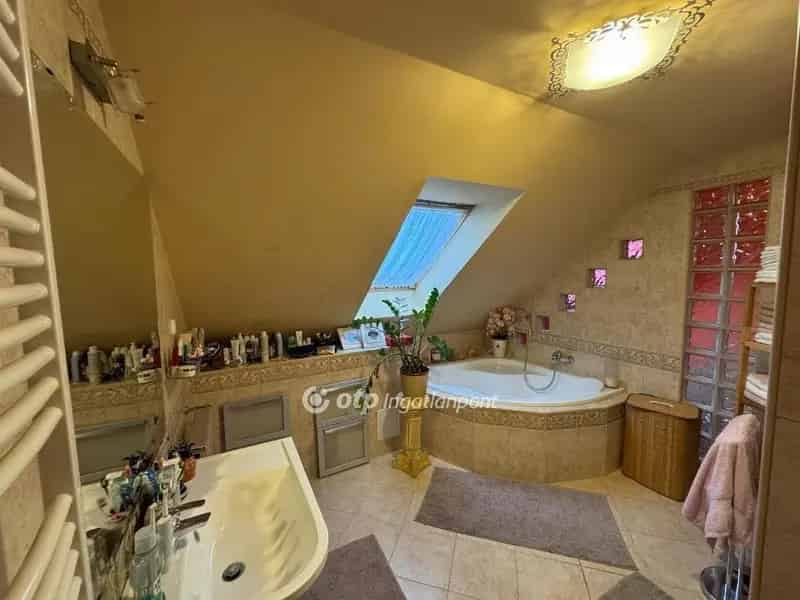 244 5 m2-es Luxus Családi Ház Nyíregyházán