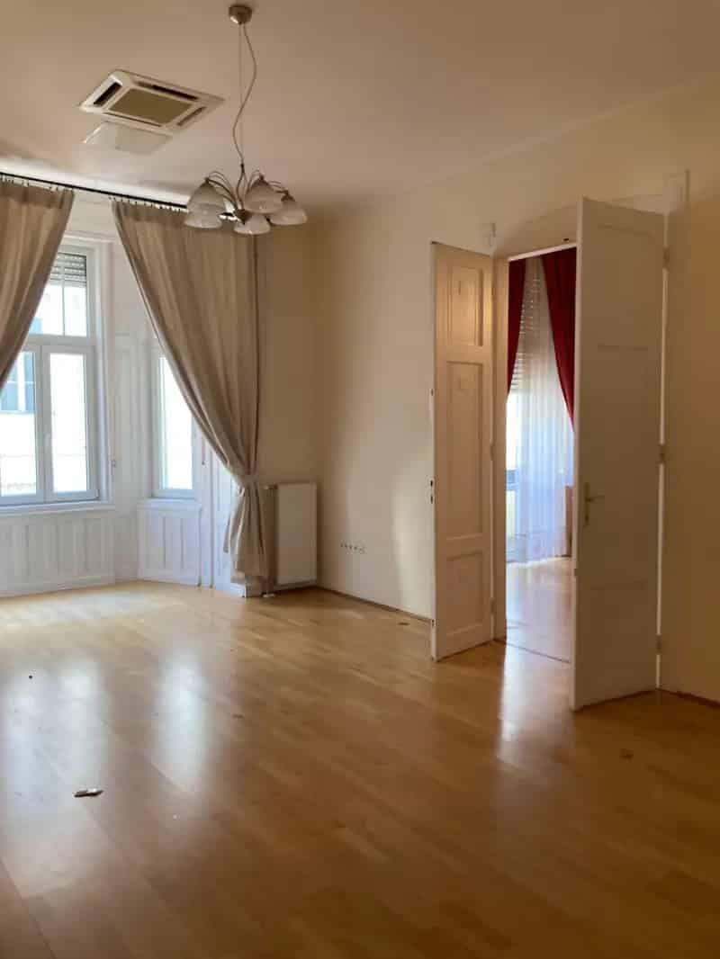 Belvaros Raday utca 150 nm-es 5 szobas 2 furdoszobas lakás kiado