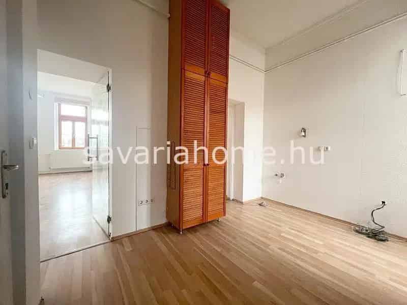 Szombathely Belváros 60m2-es Iroda Kiadó