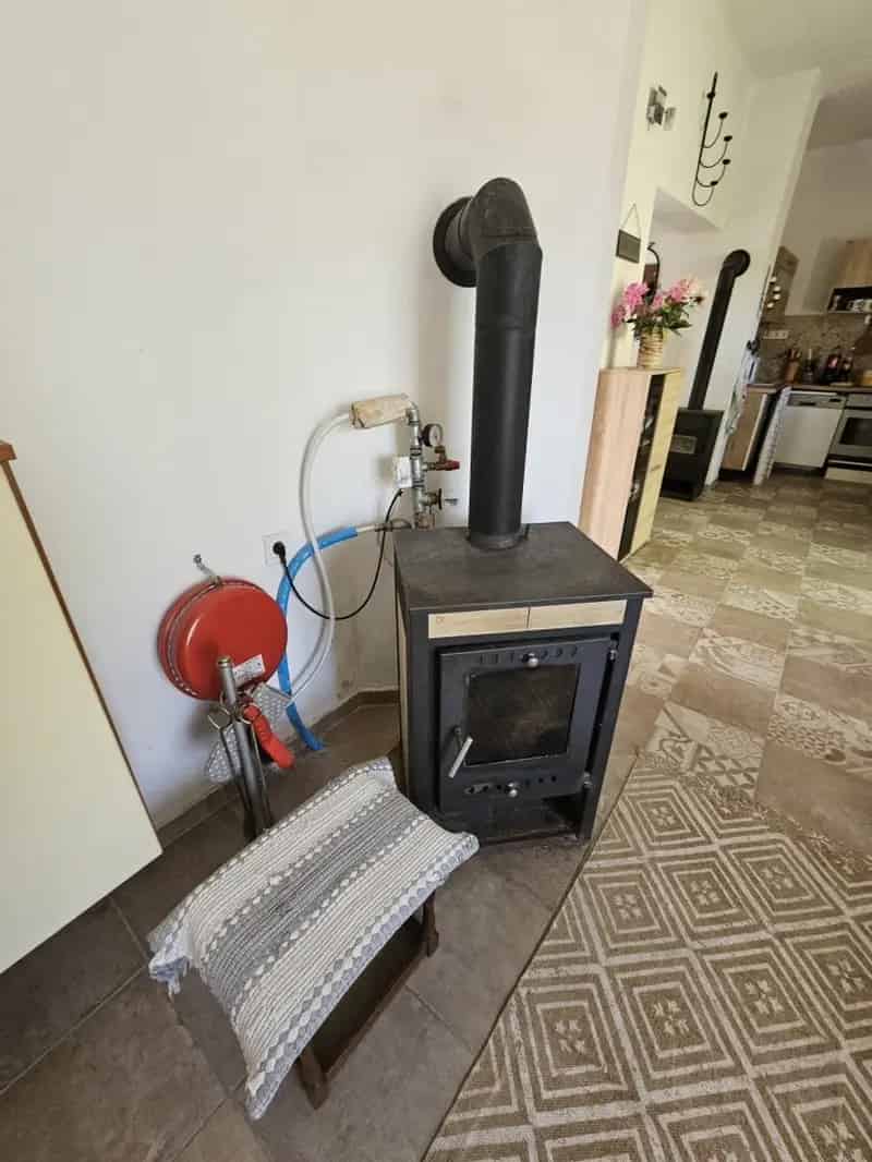 Mezőlaki családi ház eladó felújított belsővel