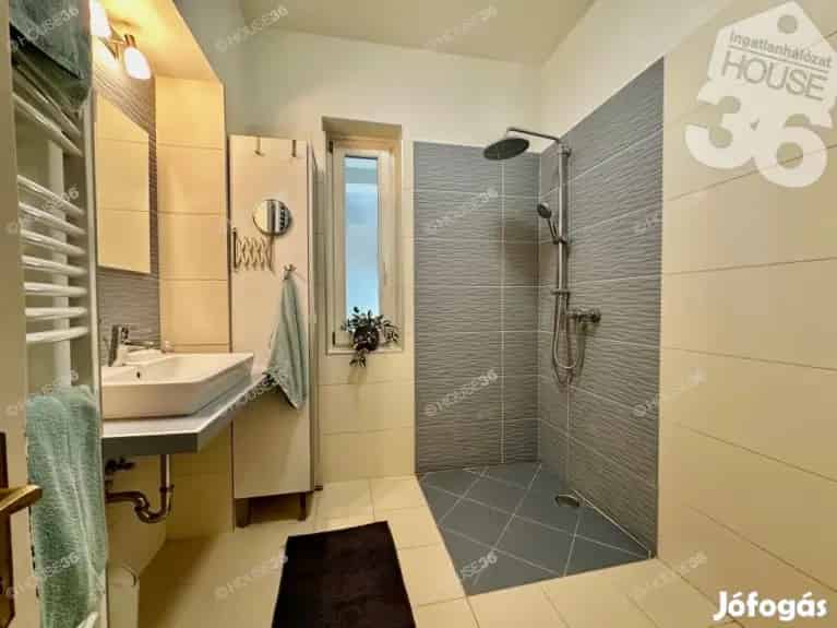Kecskemét Villanegyed Iroda eladó 200m2 felújított
