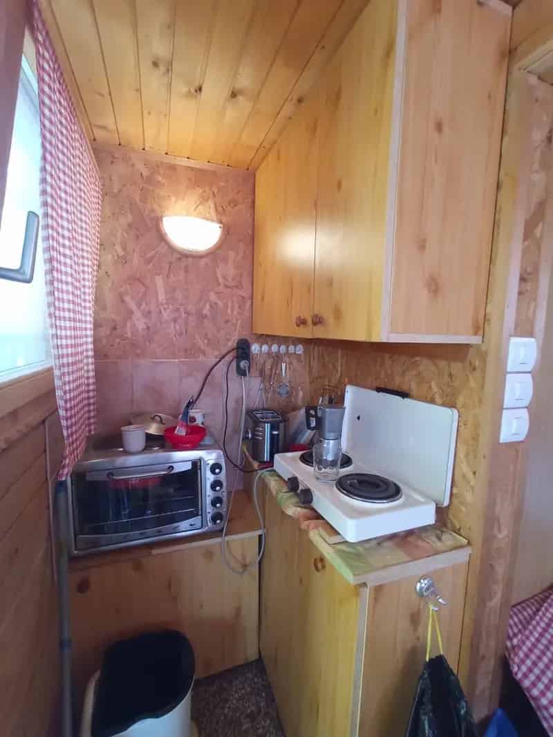Hétvégi ház eladó Kisorosziban a Cseres tó mellett