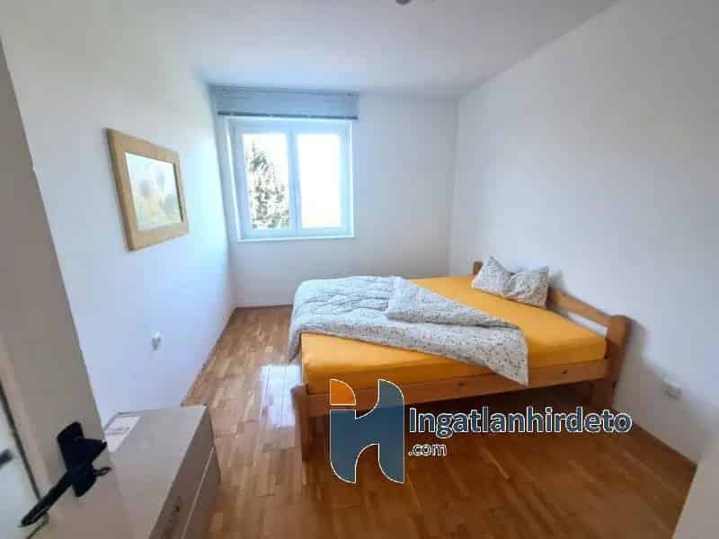 Hévíz közeli felújított családi ház 6 szobával és 2045 m2-es telken