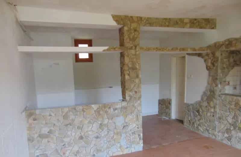 Felujitando csaldi haz Bacsbokodon 163 m2 2327 m2 telekkel