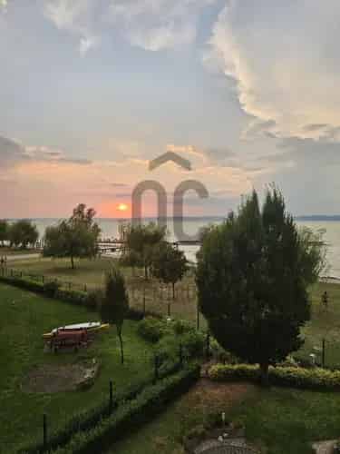 Siófok Aranypart 4 szobás panorámás Balatoni lakás eladó