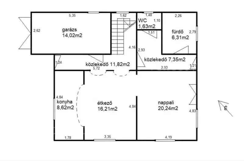 Salgótarján 148m2-es családi ház eladó - 4 szoba, padlófűtés, kerti kemence