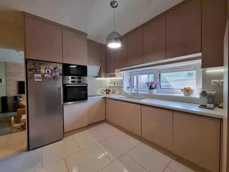 180m2-es 3 szobás családi ház 848m2-es telken