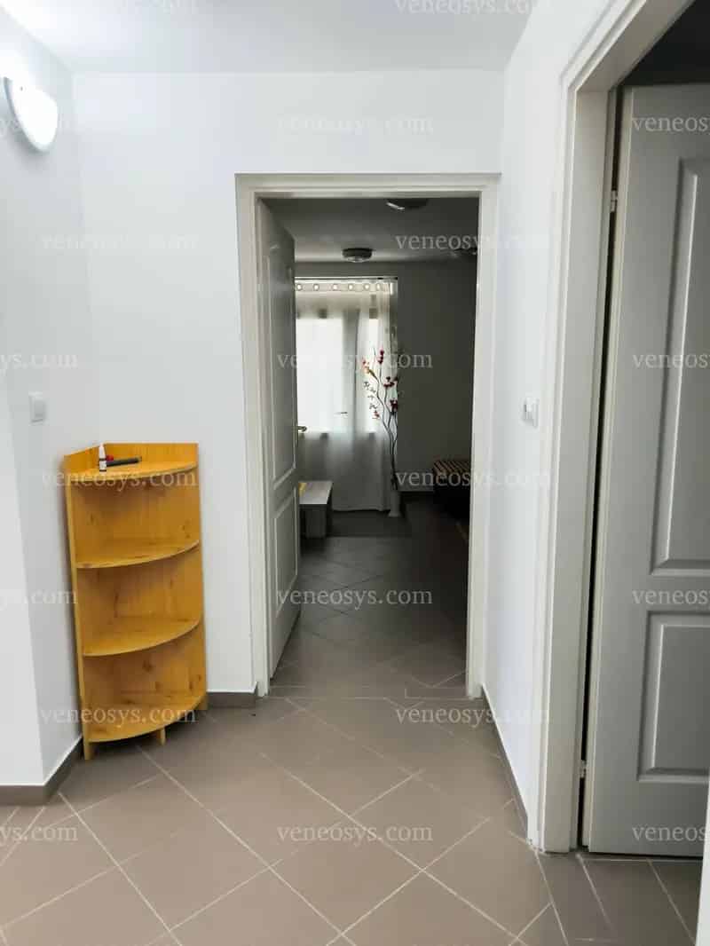 Paks 100m2 4 5 fő ház kiadó gépesített konyha zárt udvar