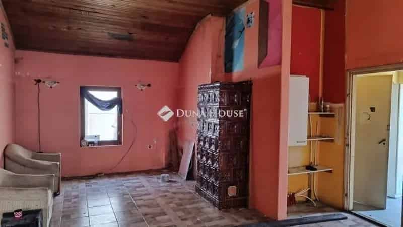 Felujítando családi ház Üllőn 888m2 telken