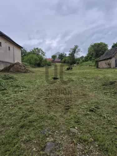 Vácegresi Telek Eladó 1654 m2 Családi Ház Építésére