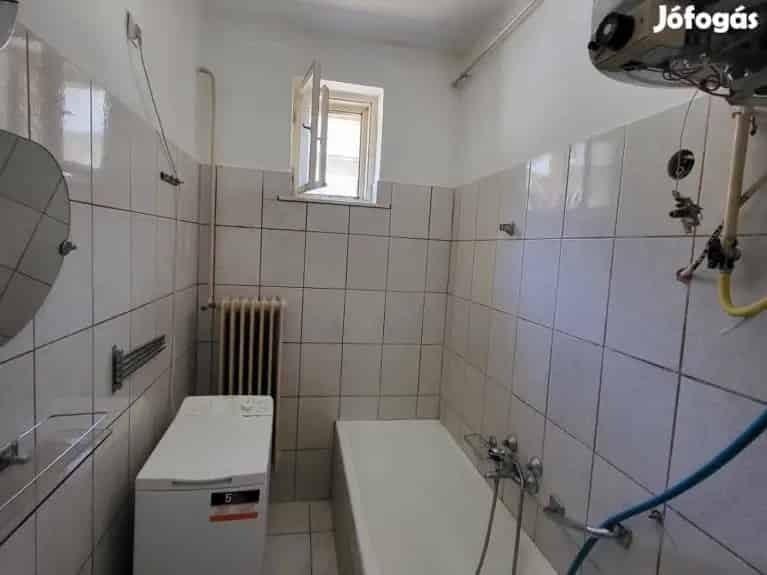 Tatai családi ház eladó - 89 18nm 2 1 fél szoba garázs