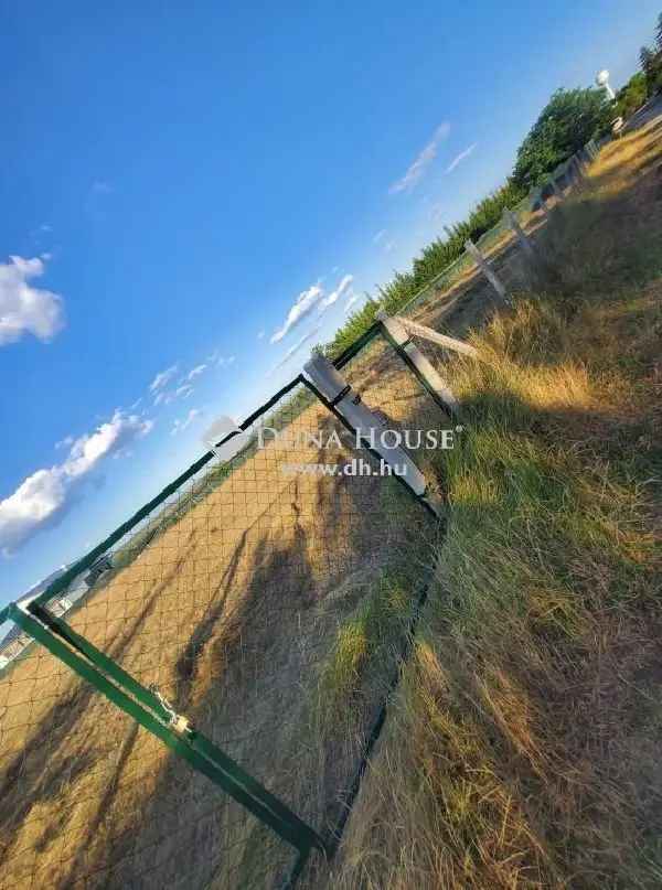 Csömöri panorámás telek eladó építési engedéllyel