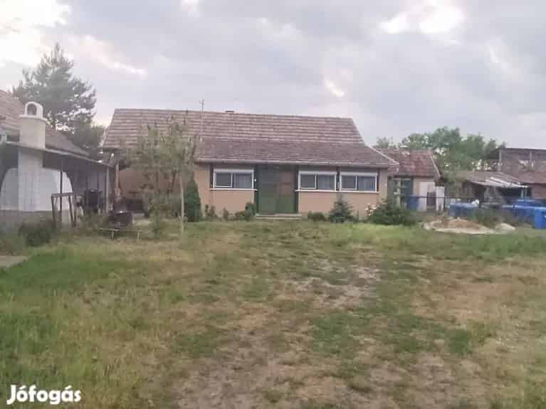 Debreceni Tanya Eladó Nagycserén 27 Hektar Folddel