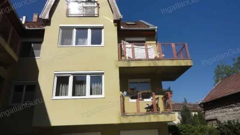 Kecskemét Belváros 37nm-es 1 szobás lakás kiadó
