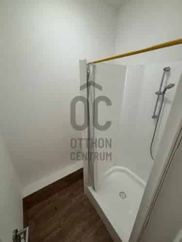 Budakeszi 280 m2-es Iroda Raktár Kiadó