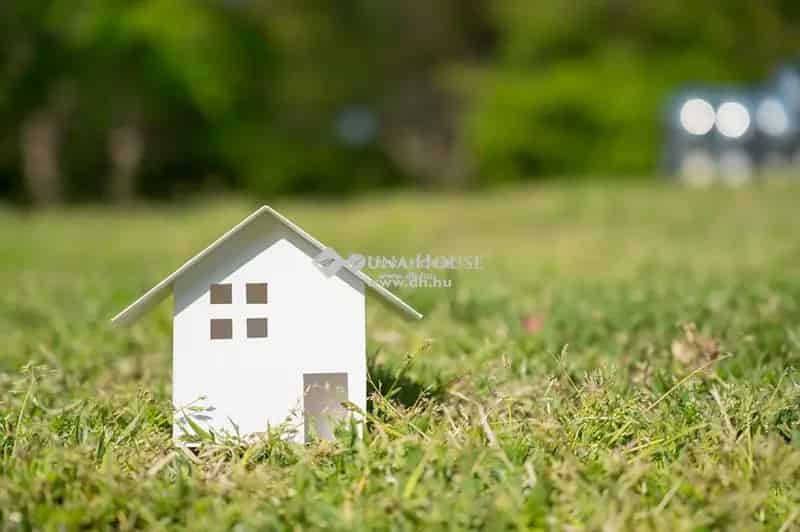 Borgáta Telek Eladó - 1274 m2 - Családi Ház Építésére
