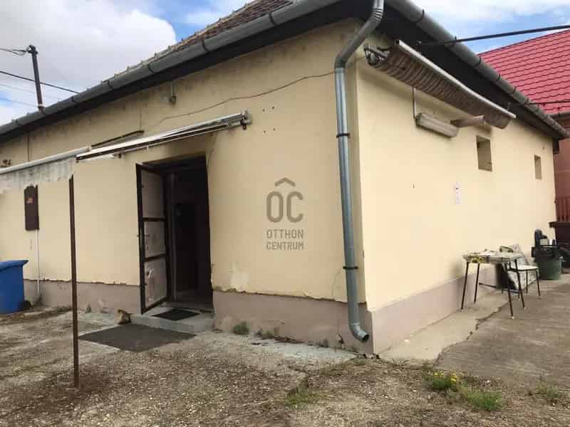 80 nm-es családi ház eladó Dögében