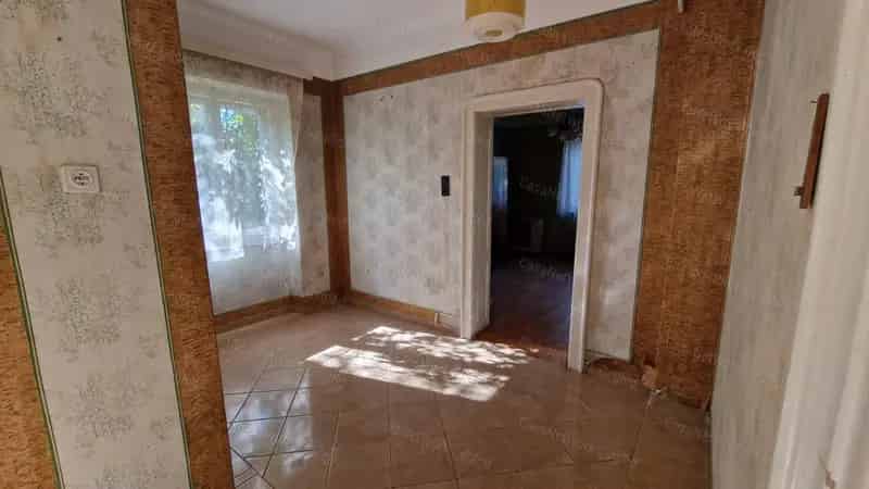 72 m2-es családi ház eladó Törtelenben