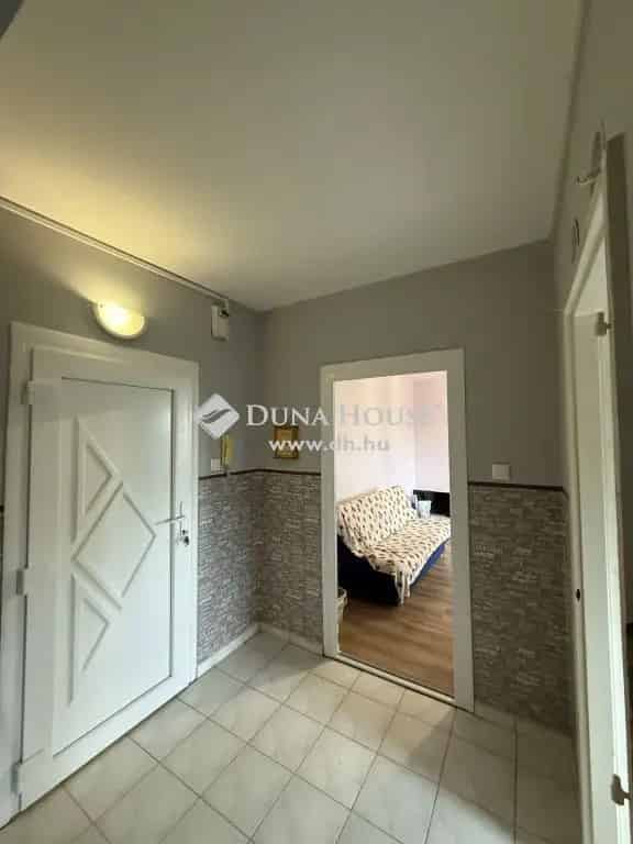 42 m2-es Felújítandó Panel Lakás Veszprémben