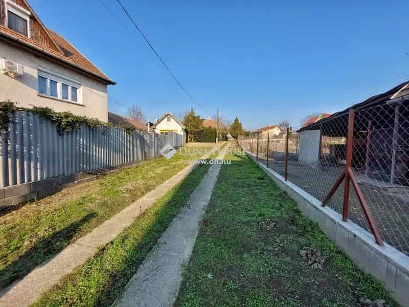 Vácrátóti családi ház eladó 2216 nm-es telken