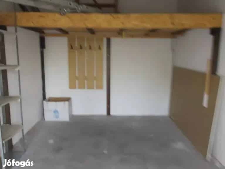 Eladó garázs Egerben - 17 nm-es galériázott
