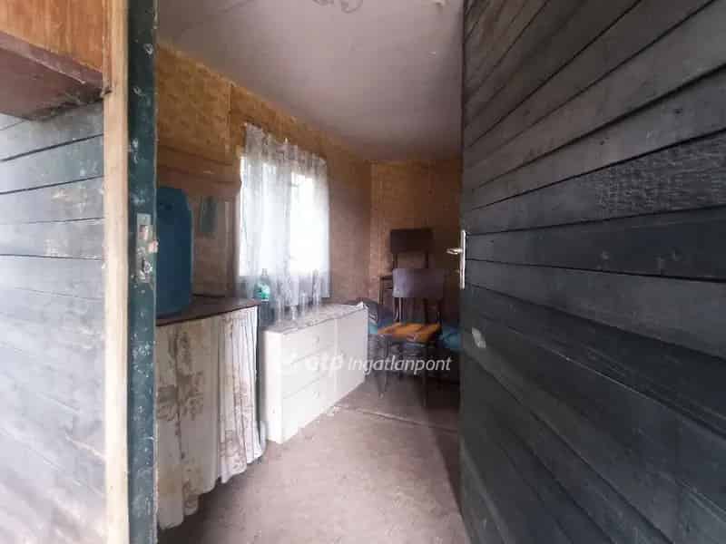 804 m2-es Zártkert Faházzal Békésben