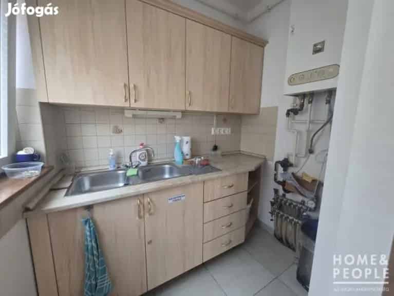83m2-es földszinti iroda eladó Szegeden