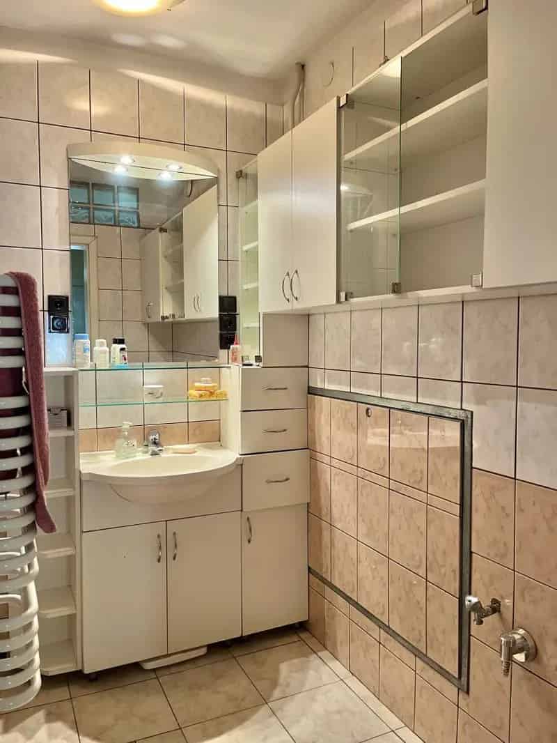 Dunakeszi családi ház eladó - 3 hálószoba, garázs, erkély