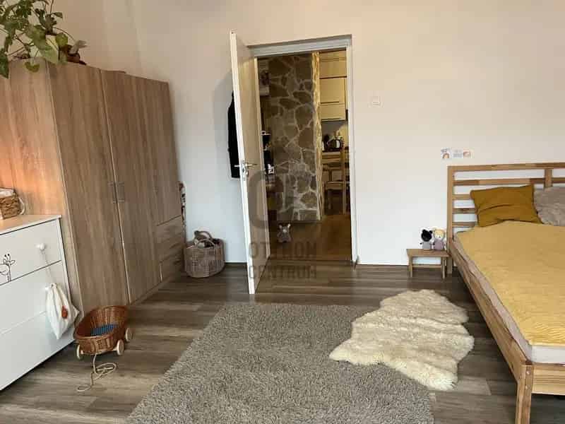 Pusztaszemesi családi ház eladó - 4 szoba, kandalló, kert